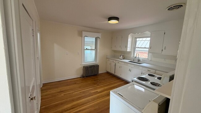 Building Photo - 3 Williston Rd