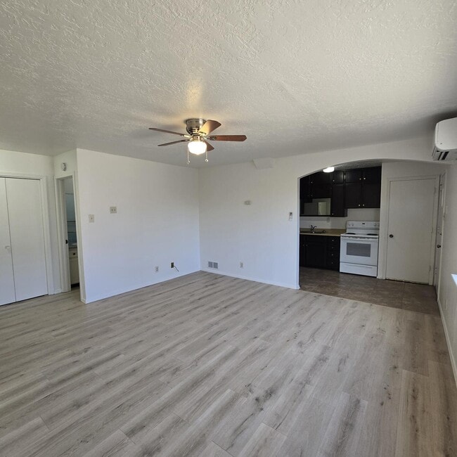 Building Photo - 358 Pueblo Solano Rd NW