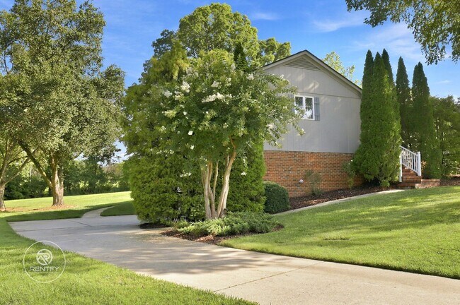 Building Photo - 4449 Orchard Knob Ln