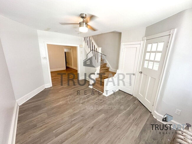 Primary Photo - 217 Sulis St