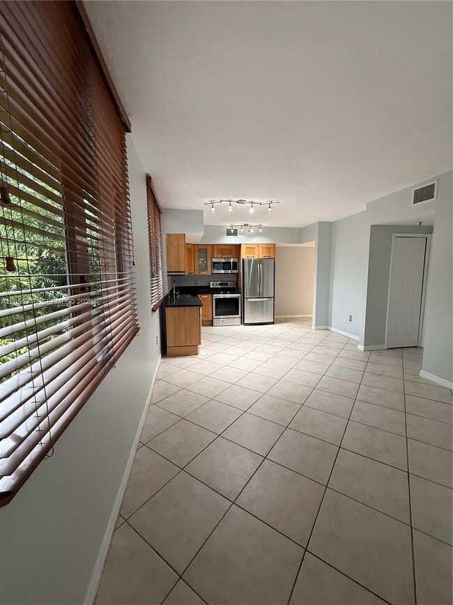 Building Photo - 2630 SW 28th St