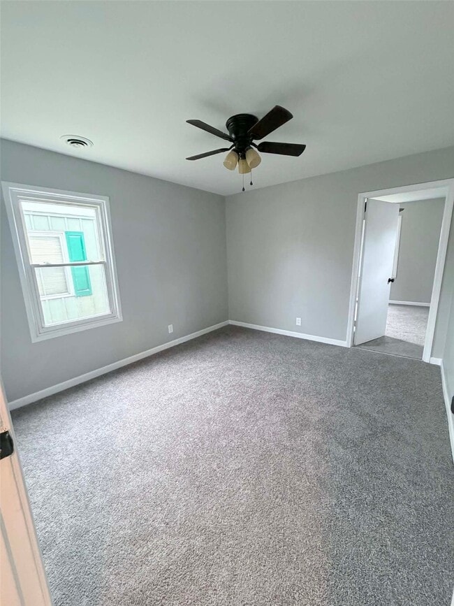 Building Photo - 705 St Martin Dr