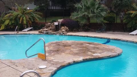 Building Photo - 4941 Arbor Ridge Dr