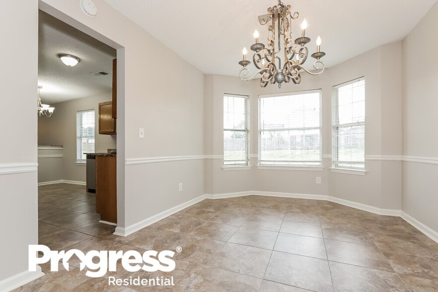 Building Photo - 5548 Glen Ridge Bend