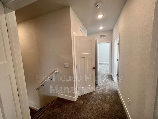 Building Photo - 4125 24th Street Rd