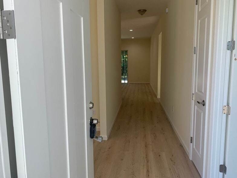 Building Photo - 5871 Collins Rd