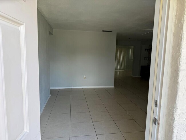 Building Photo - 580 Skylark Ln NW