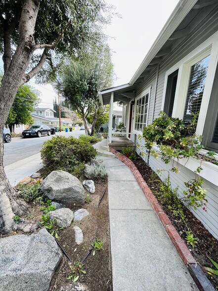 Building Photo - 67 Windsor Ln