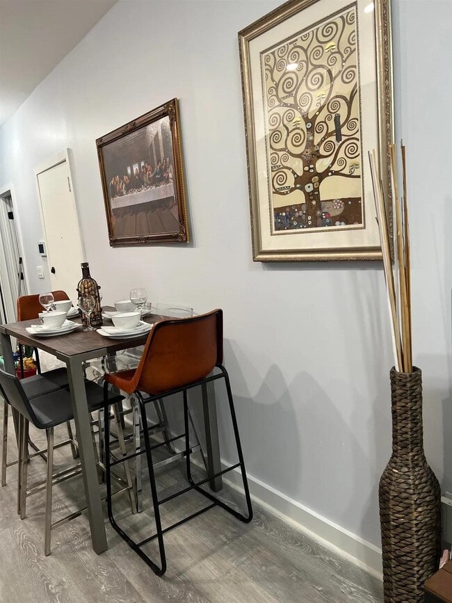 Building Photo - 84 Sherman Ave