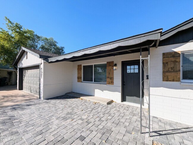 Building Photo - 121 N Flint Cir