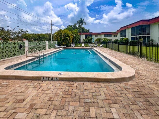 Building Photo - 3500 S Beneva Rd