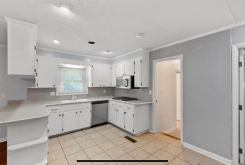 Building Photo - 202 Christopher Dr