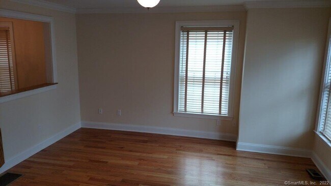 Building Photo - 1 Hamilton St