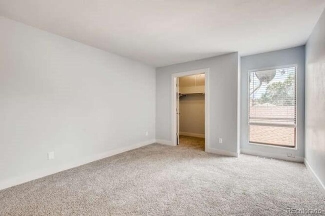 Building Photo - Beautifully Remodeled 3 bedroom Townhome in the Pinery.
