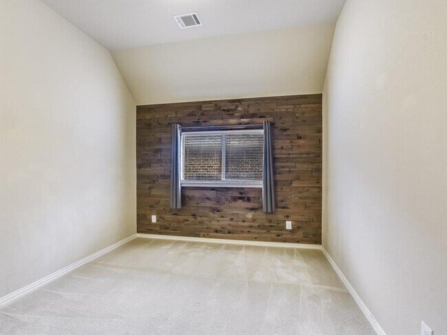 Building Photo - 452 Monahans Dr