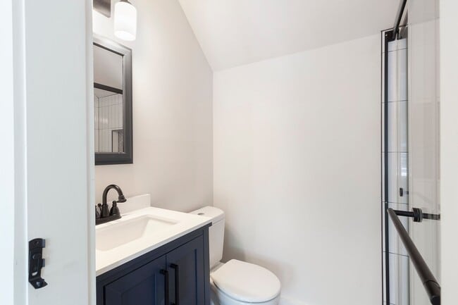 Building Photo - 3bd/3ba Home w/ Fully Fenced Backyard and Deck!