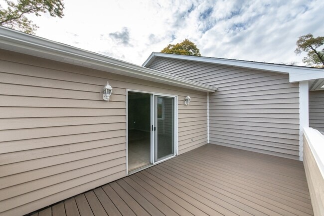 Building Photo - 840 N Northwest Hwy