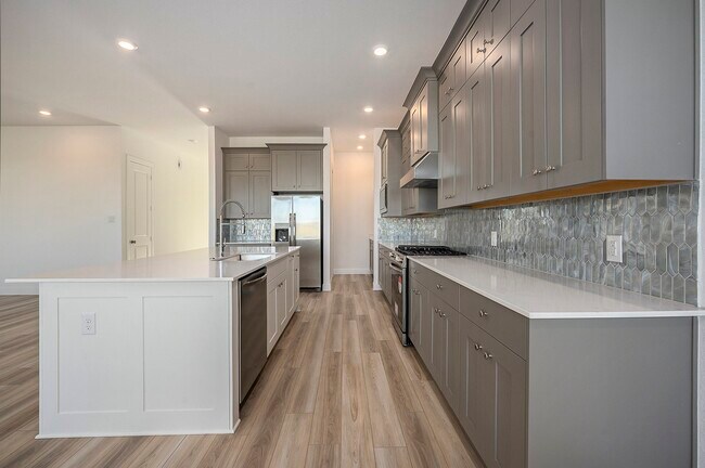 Building Photo - 3210 Blue Grama Bnd