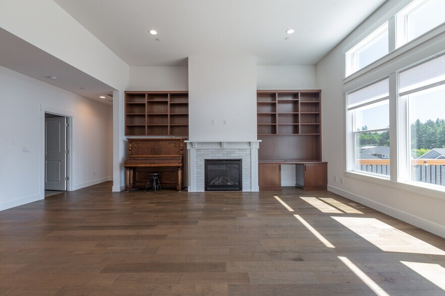 Living Room - 3352 NE Spruce Dr