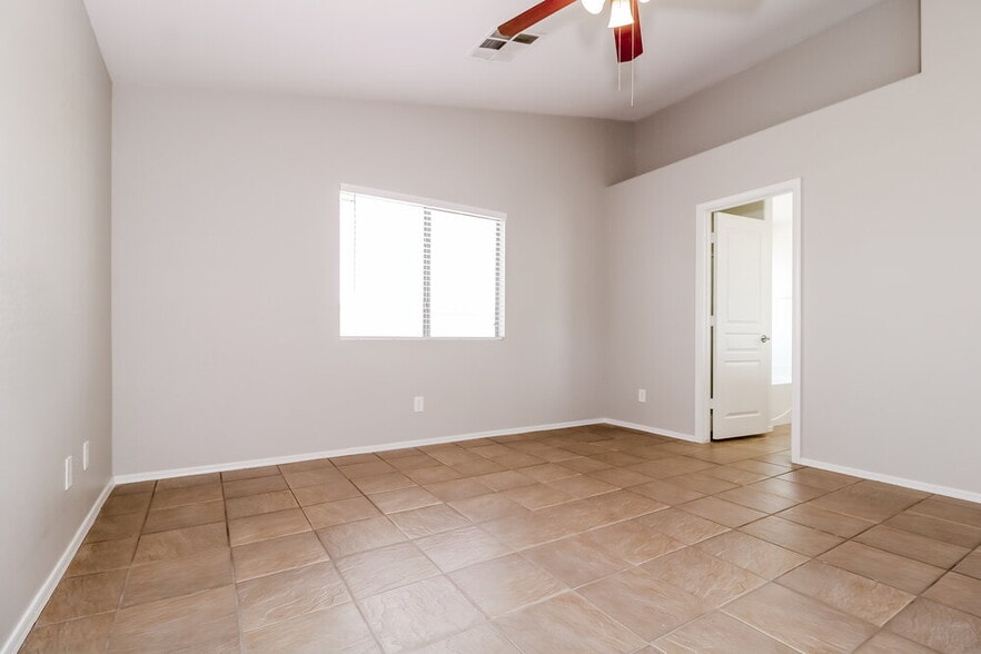Building Photo - 23302 W Ashleigh Marie Dr