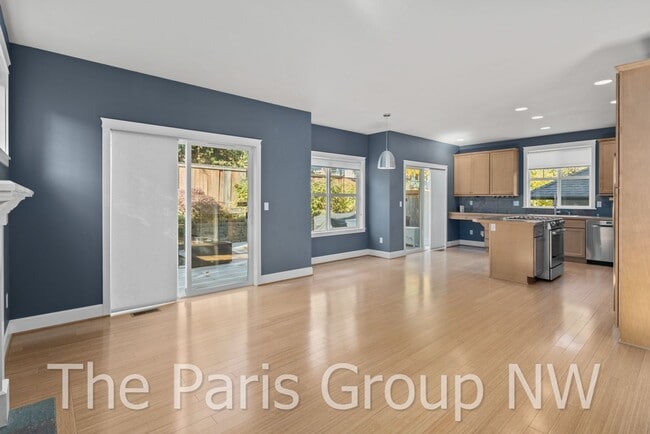 Building Photo - Marvelous Madison Valley Home * Central A/...