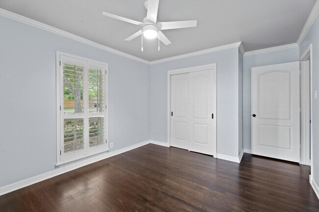 Building Photo - 1328 Bingle Rd