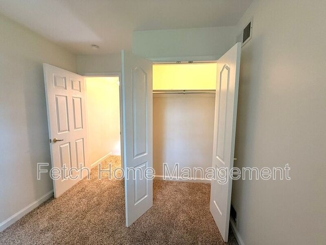 Building Photo - 55 Beech Ln