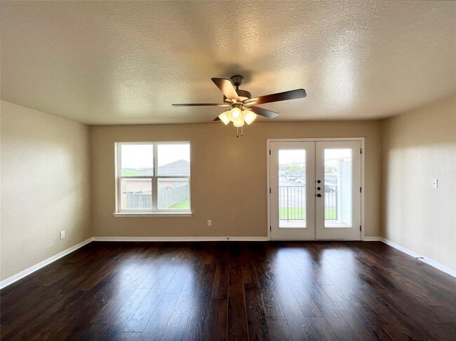 Building Photo - 100 Sandstone Dr