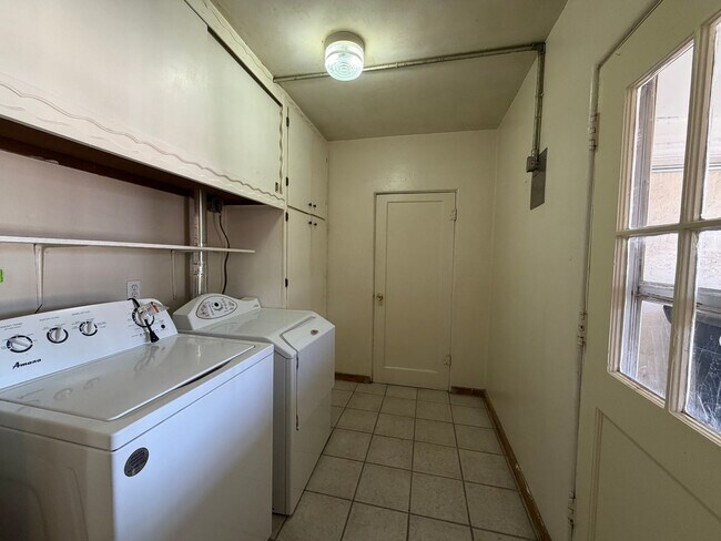 Building Photo - 2 Bedroom Single Story Home Available Near San Mateo Blvd NE & Constitution Ave NE!