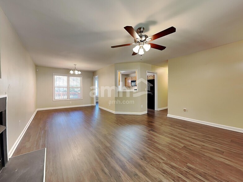 Building Photo - 166 Hunters Horn Ln