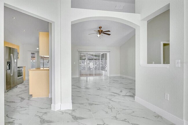 Building Photo - 656 Linnet Ct