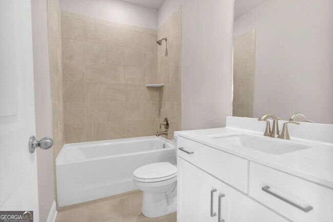 Building Photo - 423 Lincoln St