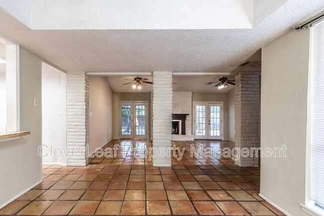 Building Photo - 13006 El Marro St