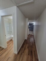 Building Photo - 2405 NW Irving St