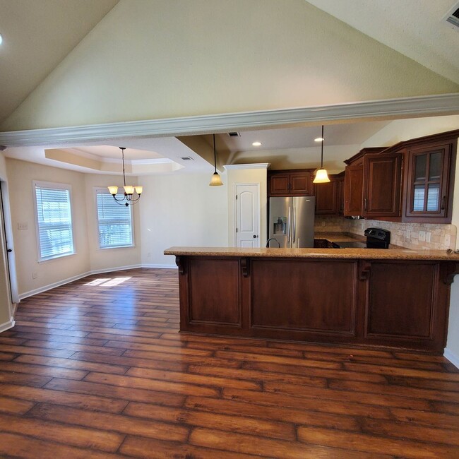 Building Photo - Charming 3BR/2BA Home in Glen Laurel: Mode...