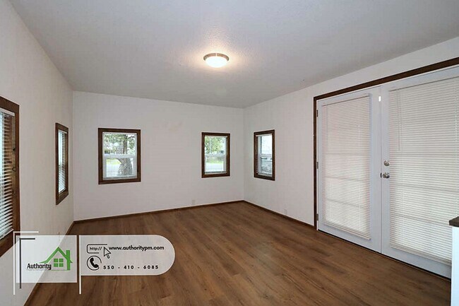 Building Photo - 4083 Notre Dame Ave