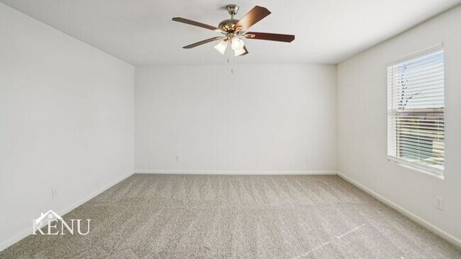 Building Photo - 758 Oakhurst Dr