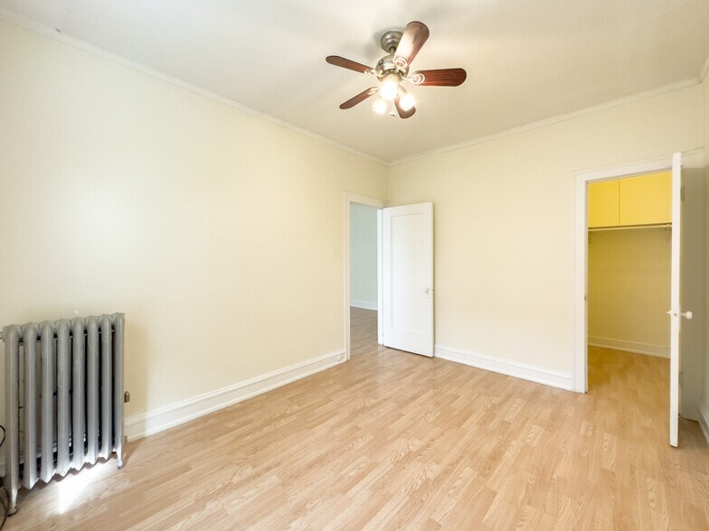 Building Photo - 4854 N Damen Ave