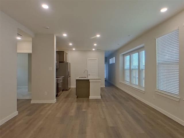 Building Photo - 8017 Brookhaven Dr
