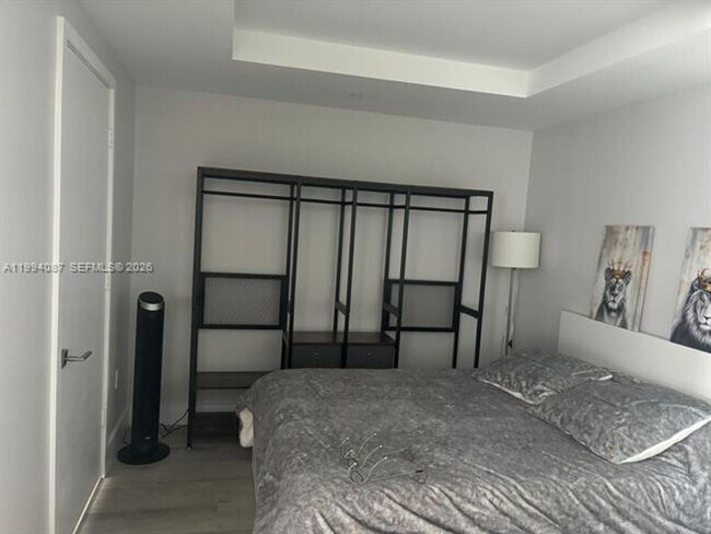 Building Photo - 121 NE 34th St