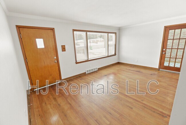 Building Photo - 1319 Chambers Rd