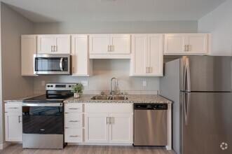 Building Photo - Luxury 1 bed, 1 bath!
