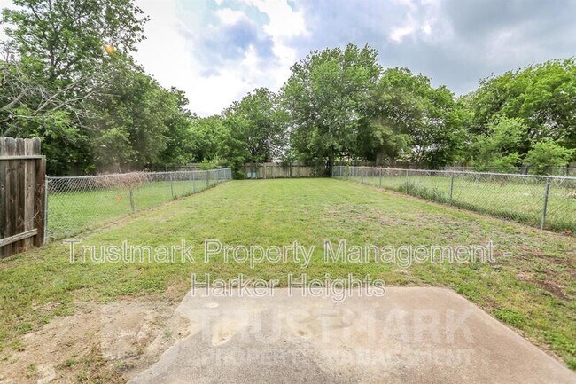 Building Photo - 4506 Lago Cir
