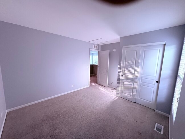 Building Photo - 241 Devoe Dr