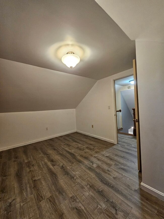 Building Photo - 923 Rohrerstown Rd