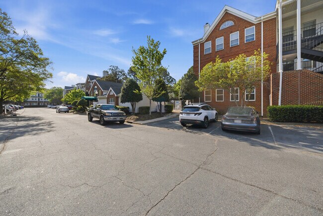 Building Photo - 205 Westover Ave