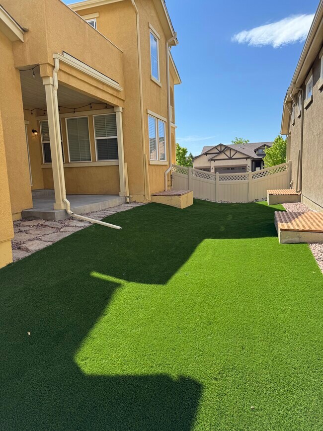 Building Photo - Wolf Ranch