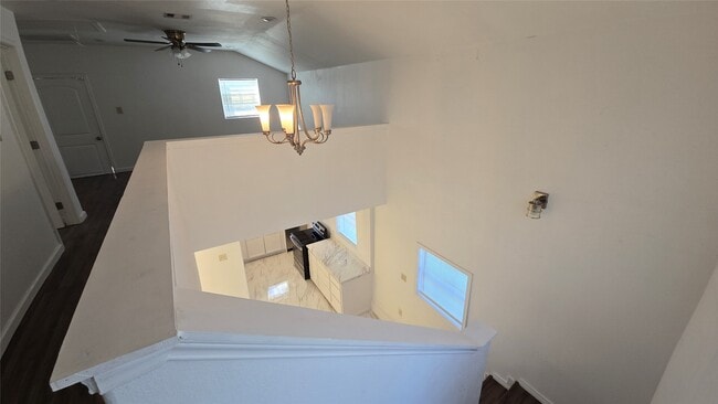 Building Photo - 421 Sidney St