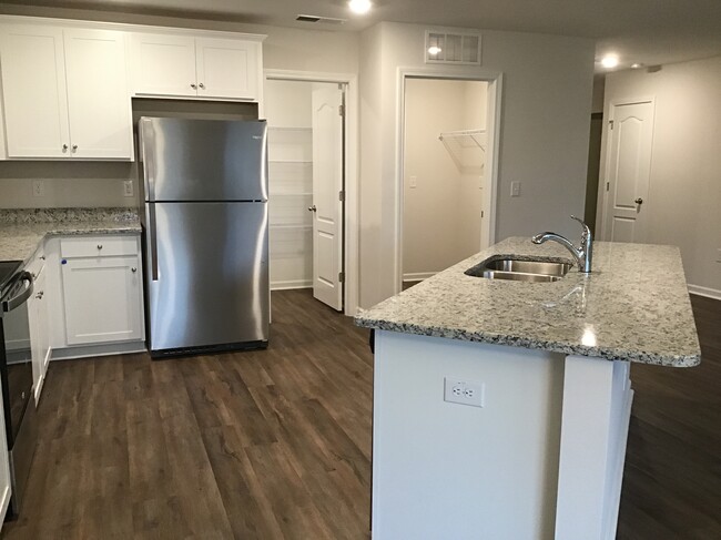 Building Photo - 7133 Boykin Spaniel Way