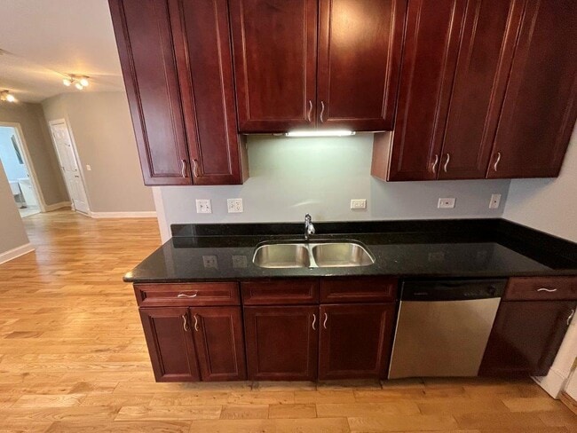 Building Photo - 4558 W George St